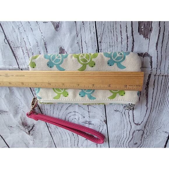 Bungalow 360 Canvas Wristlet Peace sea Turtles 7x3.5 Zip Hook Loop Closure - Picture 8 of 9